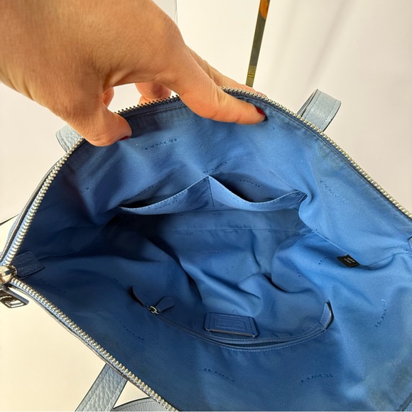 Authentic Coach Taylor Leather Tote Style - Picture 10 of 16